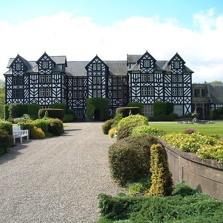 Gregynog Hall Pensionat Tregynon Eksteriør billede