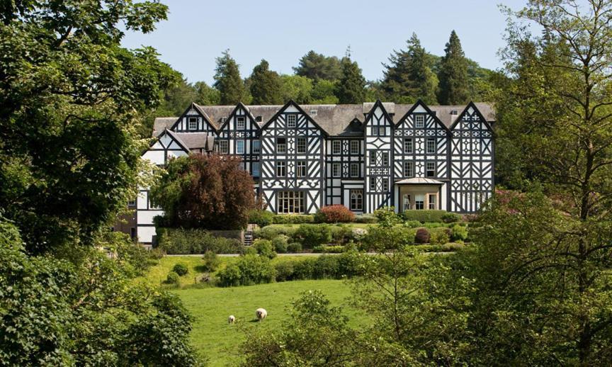 Gregynog Hall Pensionat Tregynon Eksteriør billede