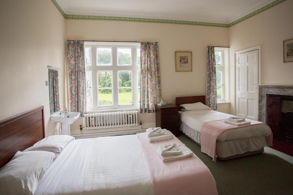 Gregynog Hall Pensionat Tregynon Eksteriør billede