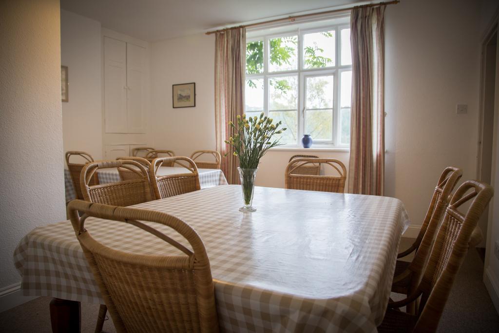 Gregynog Hall Pensionat Tregynon Eksteriør billede