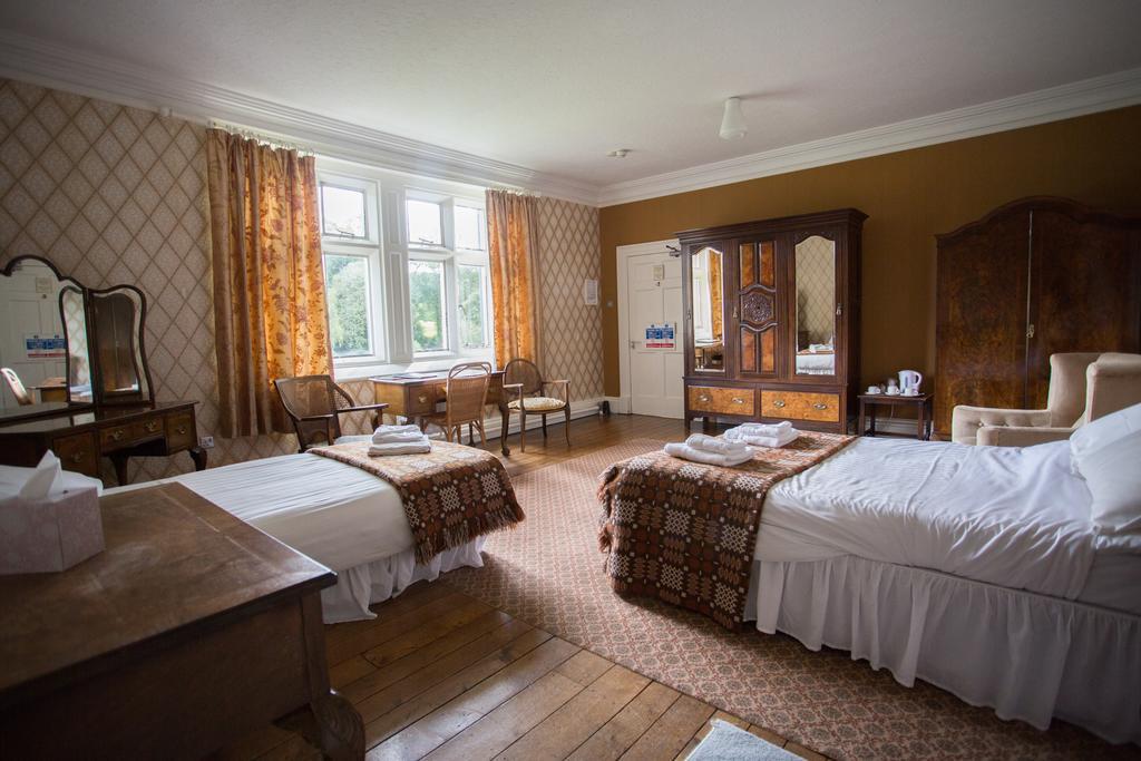 Gregynog Hall Pensionat Tregynon Eksteriør billede