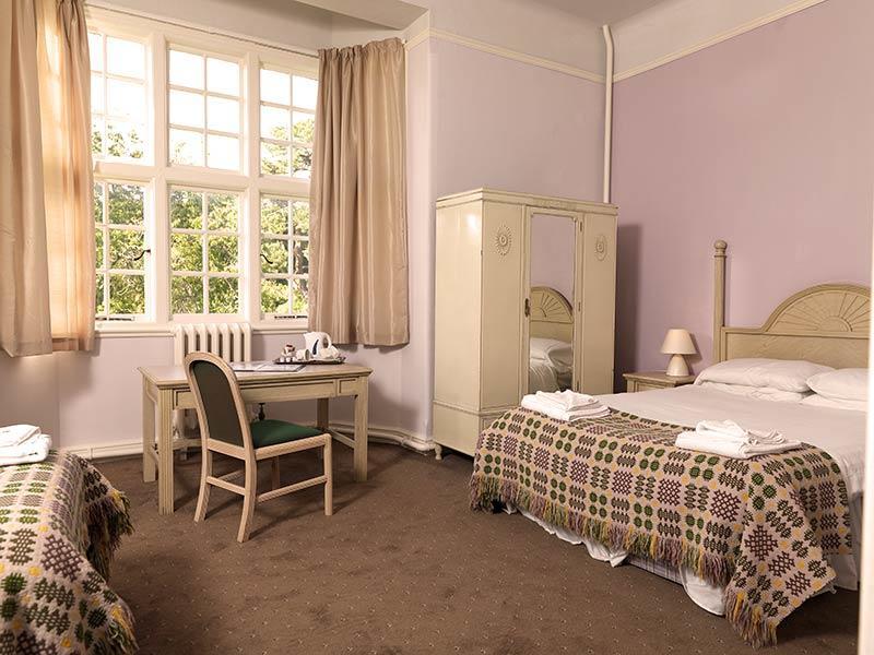 Gregynog Hall Pensionat Tregynon Eksteriør billede