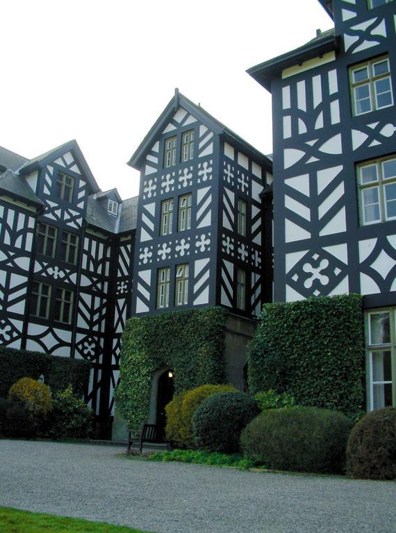 Gregynog Hall Pensionat Tregynon Eksteriør billede